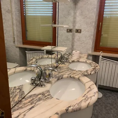 Affittacamere Gambelli * Falconara Marittima